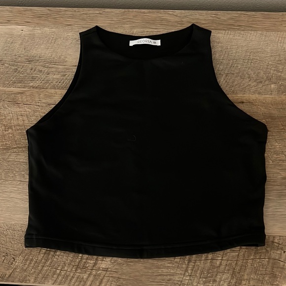 Tops - Cropped tank